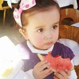 小孩吃瓜视频搞笑片段,萌娃搞笑瓜片集锦