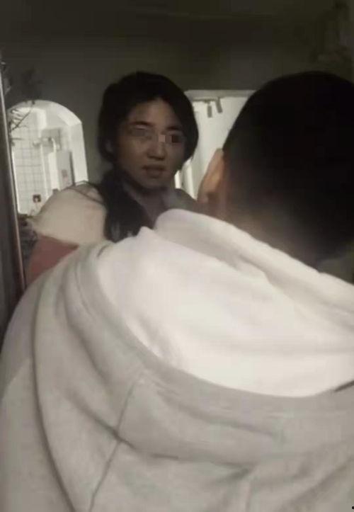 吃瓜河南女生视频,揭秘校园生活趣味瞬间