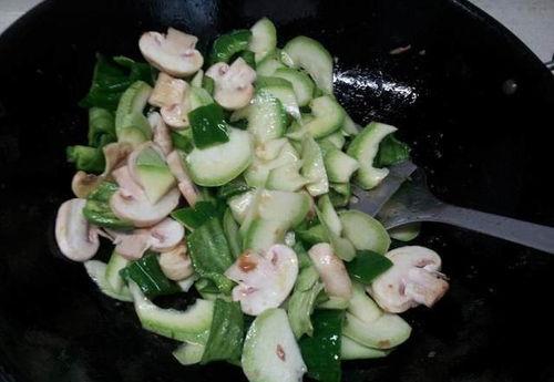 吃花蟹能吃白瓜吗视频,美味海鲜的完美组合揭秘  第2张