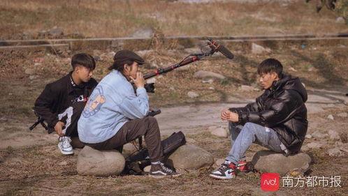 重庆摄影师吃瓜视频,一场视觉盛宴的美食之旅  第2张